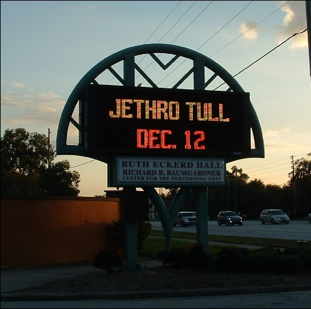 JethroTull2007-12-12EckerdHallClearwaterFL (2).jpg